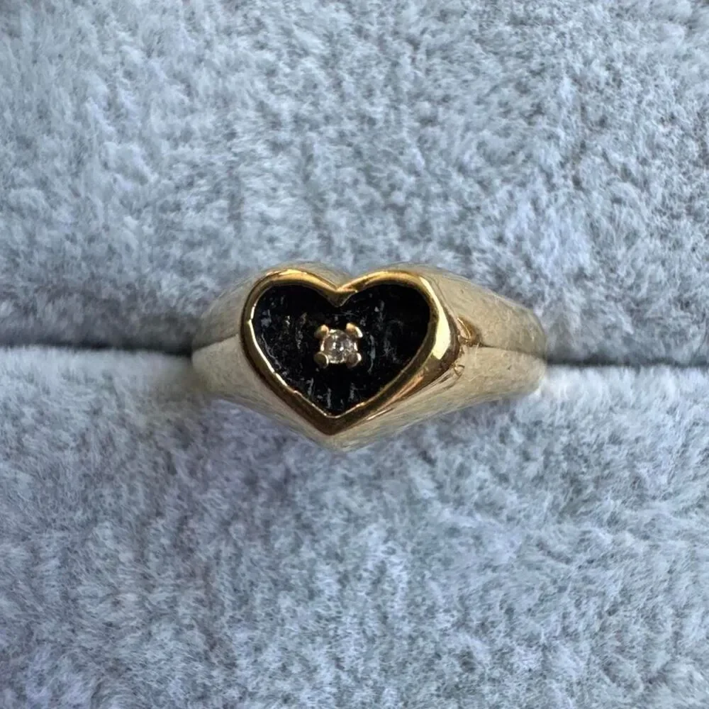 Unbranded Women's Black and Gold Jewellery